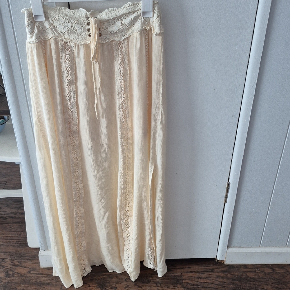 Shyanne Ivory Lace-Trim Maxi Skirt. Medium